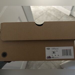 UGG w/ fluff yeah slide. *only been worn once*